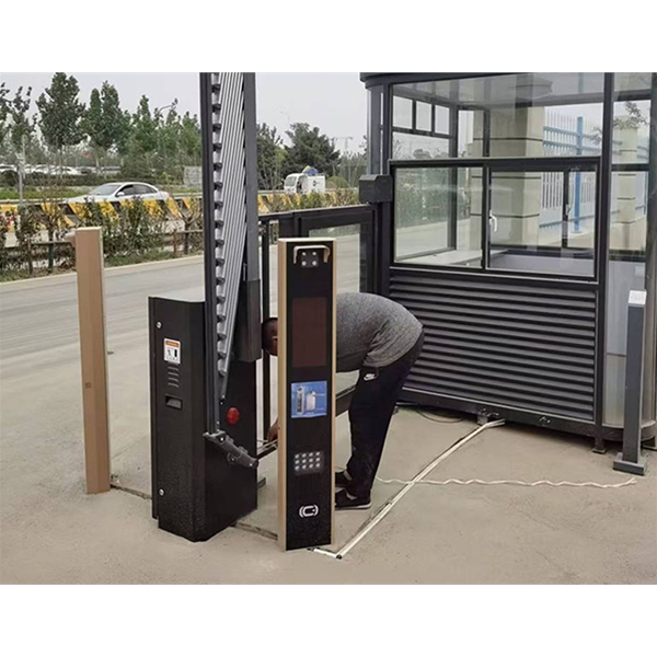 直流道閘地下車庫車牌識別系統